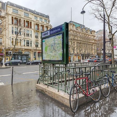 78кв.м 3, 1 баня Апартамент
 в 8-ми Шанз Елизее Париж Екстериор снимка